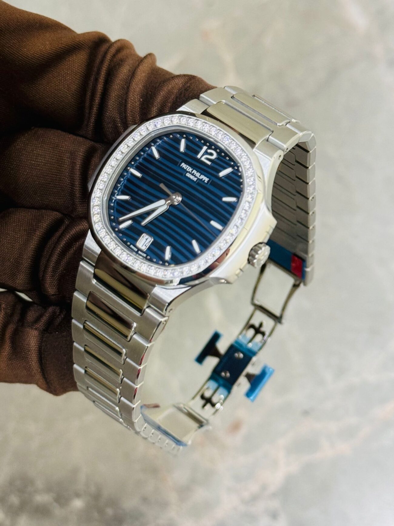 PATEK PHILIPPE 7118/1200A BLUE 2024 - Image 5