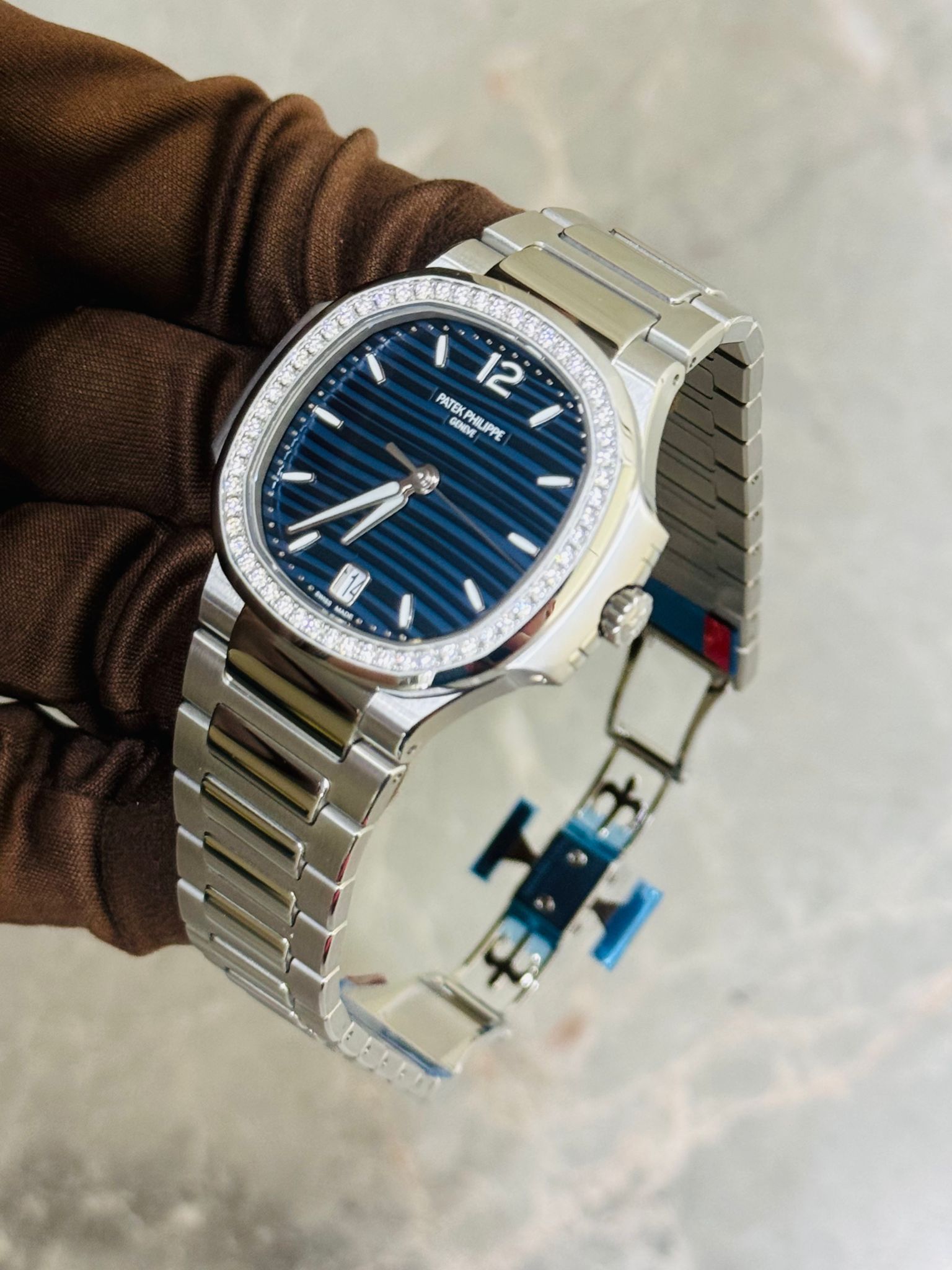 PATEK PHILIPPE 7118/1200A BLUE 2024 - Image 5