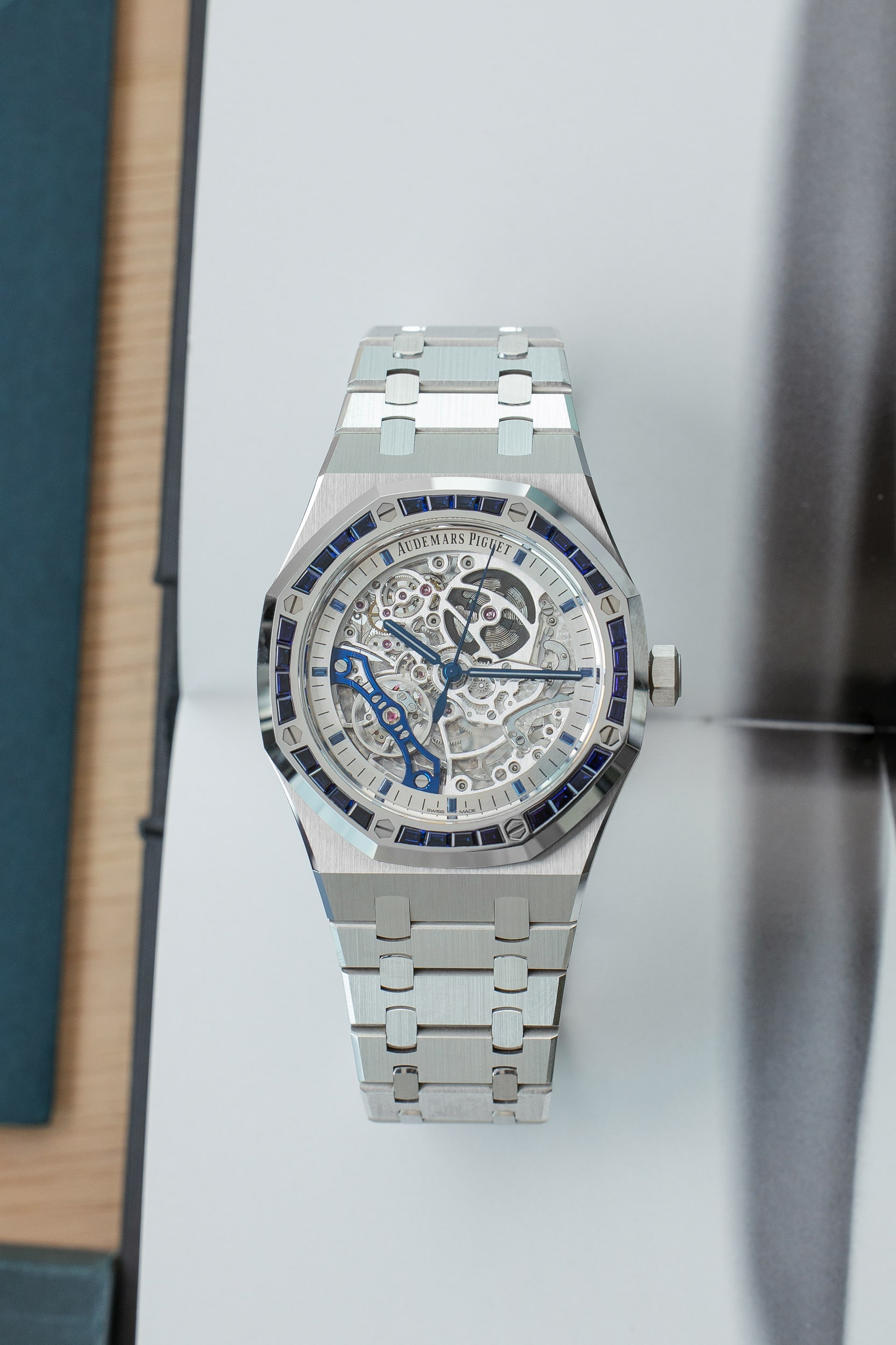 AUDEMARS PIGUET 15412BC BLUE SAPPHIRE NEW FULL SET