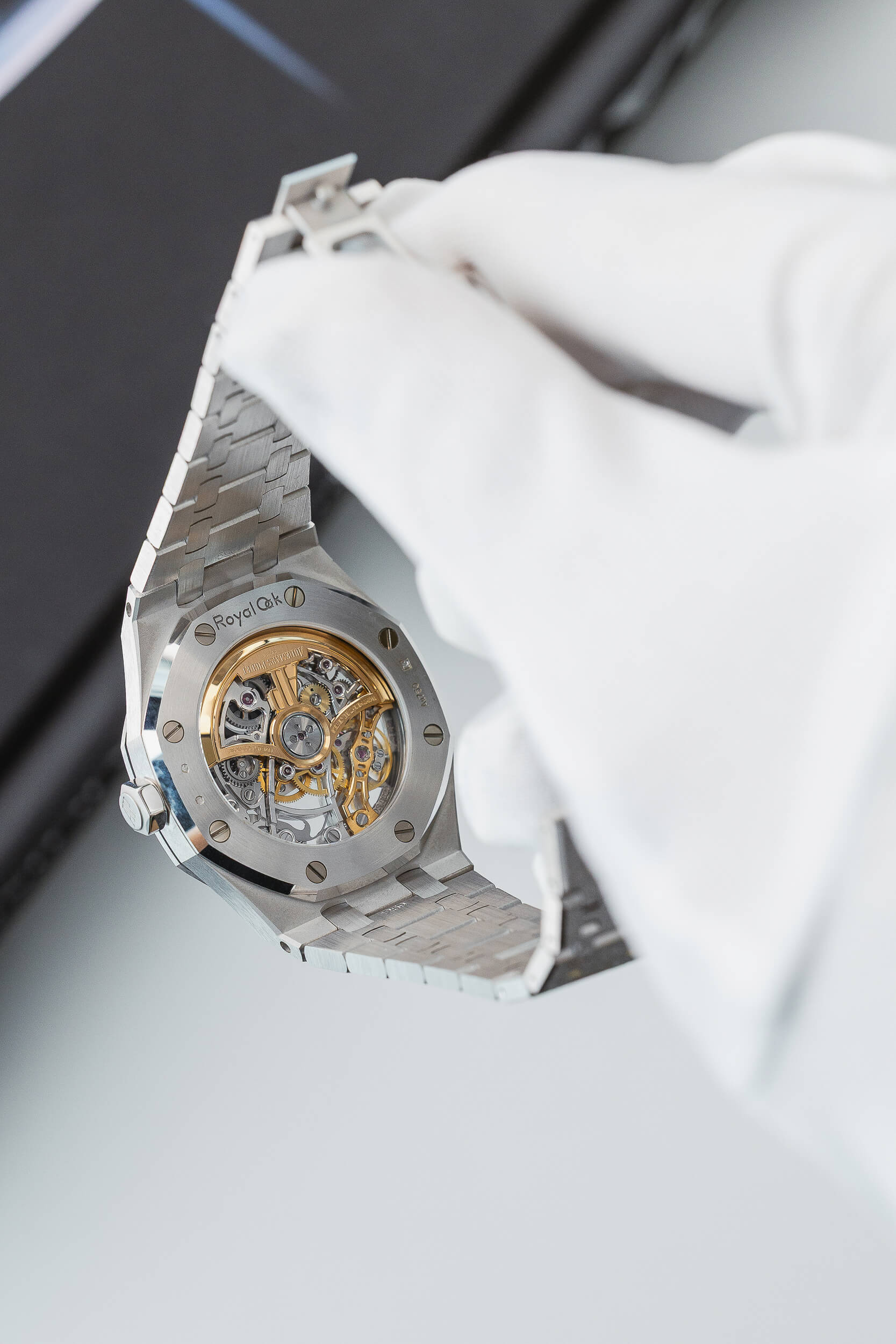 AUDEMARS PIGUET 15468BC LIKE NEW 2025 FULL SET - Image 9