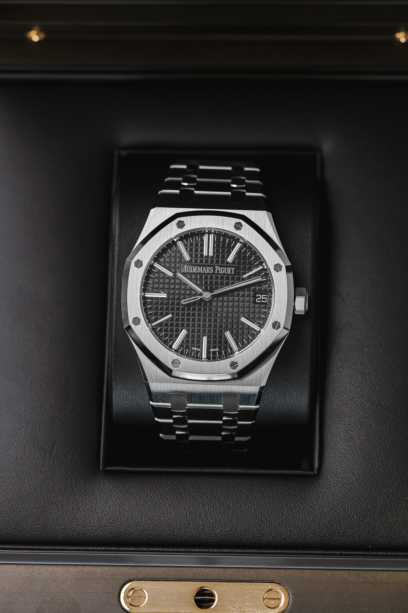 AUDEMARS PIGUET 15510ST BLACK NEW FULL SET - Image 2