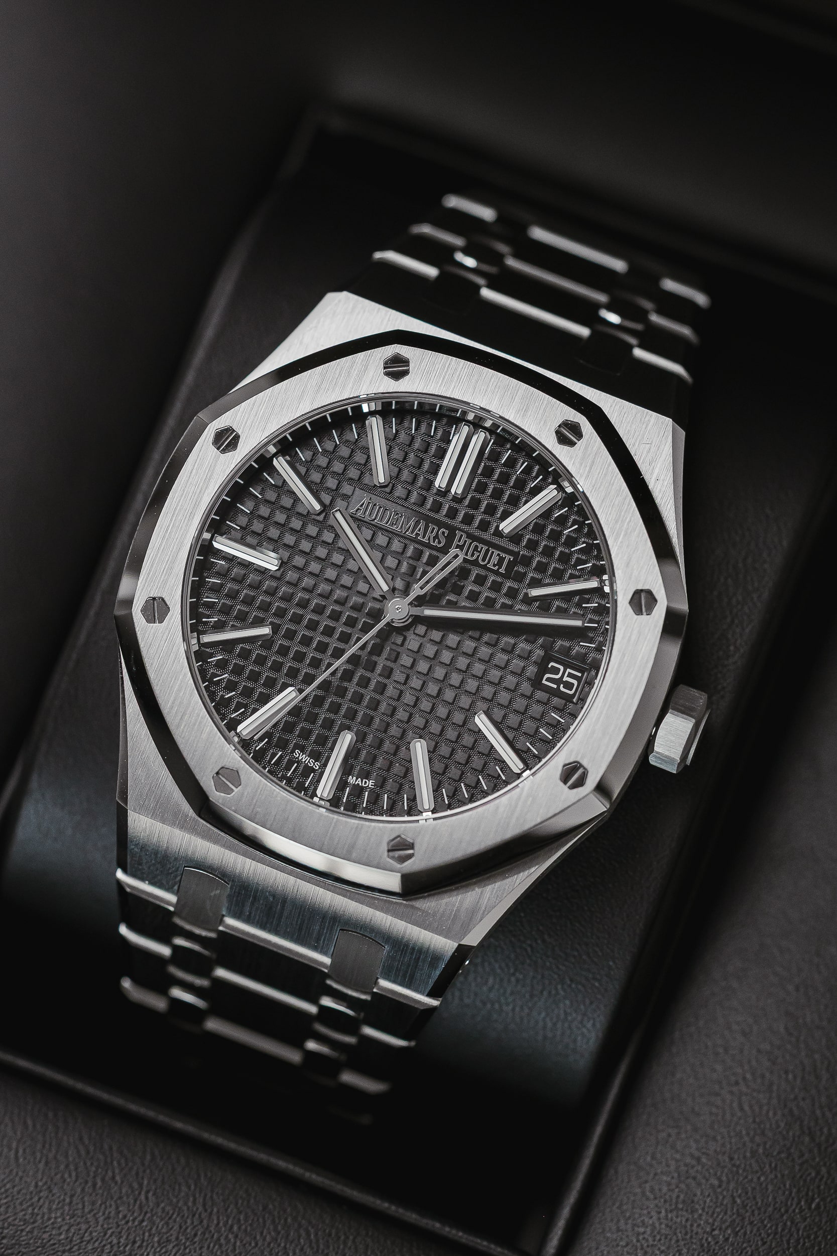 AUDEMARS PIGUET 15510ST BLACK NEW FULL SET - Image 3