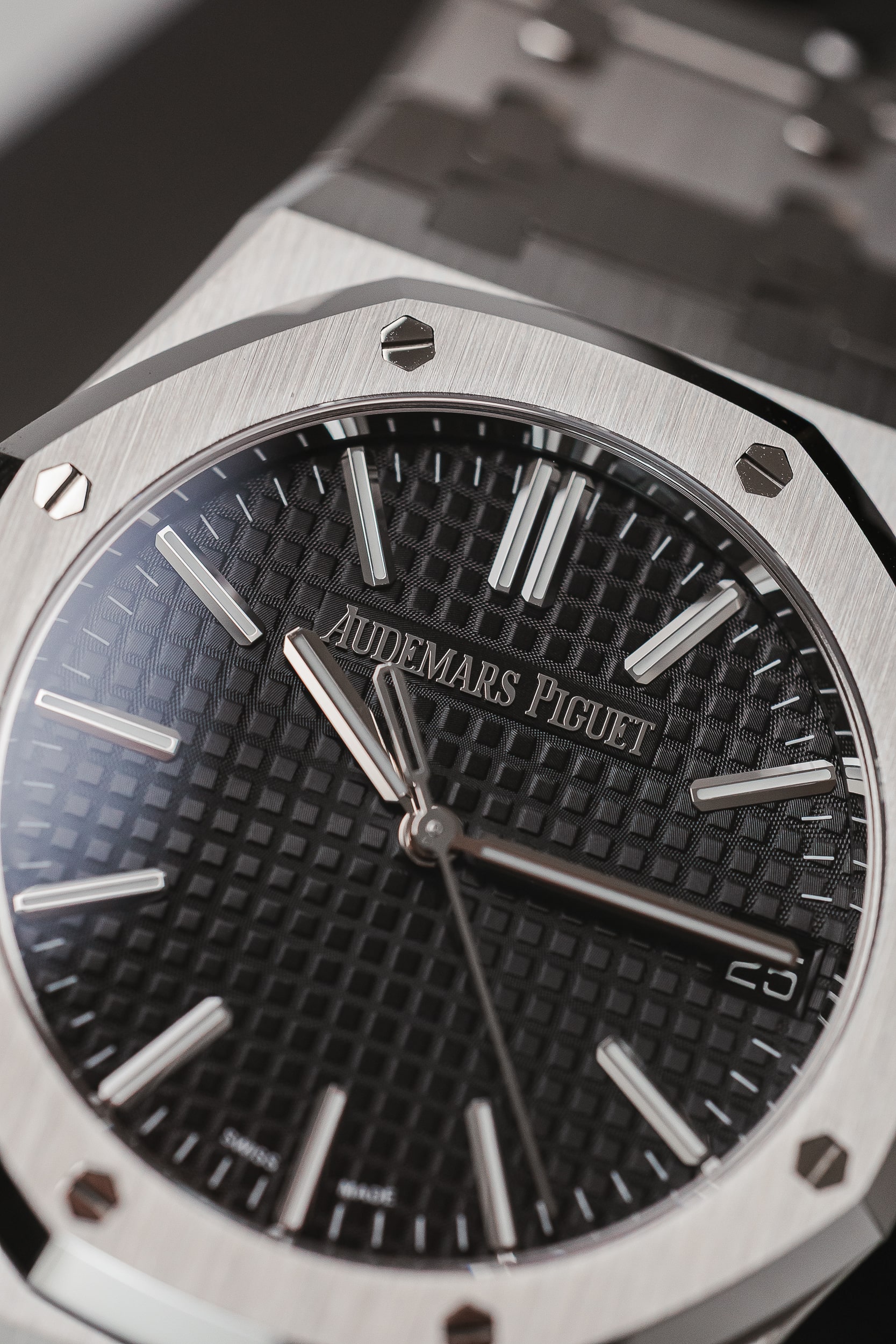 AUDEMARS PIGUET 15510ST BLACK NEW FULL SET - Image 9