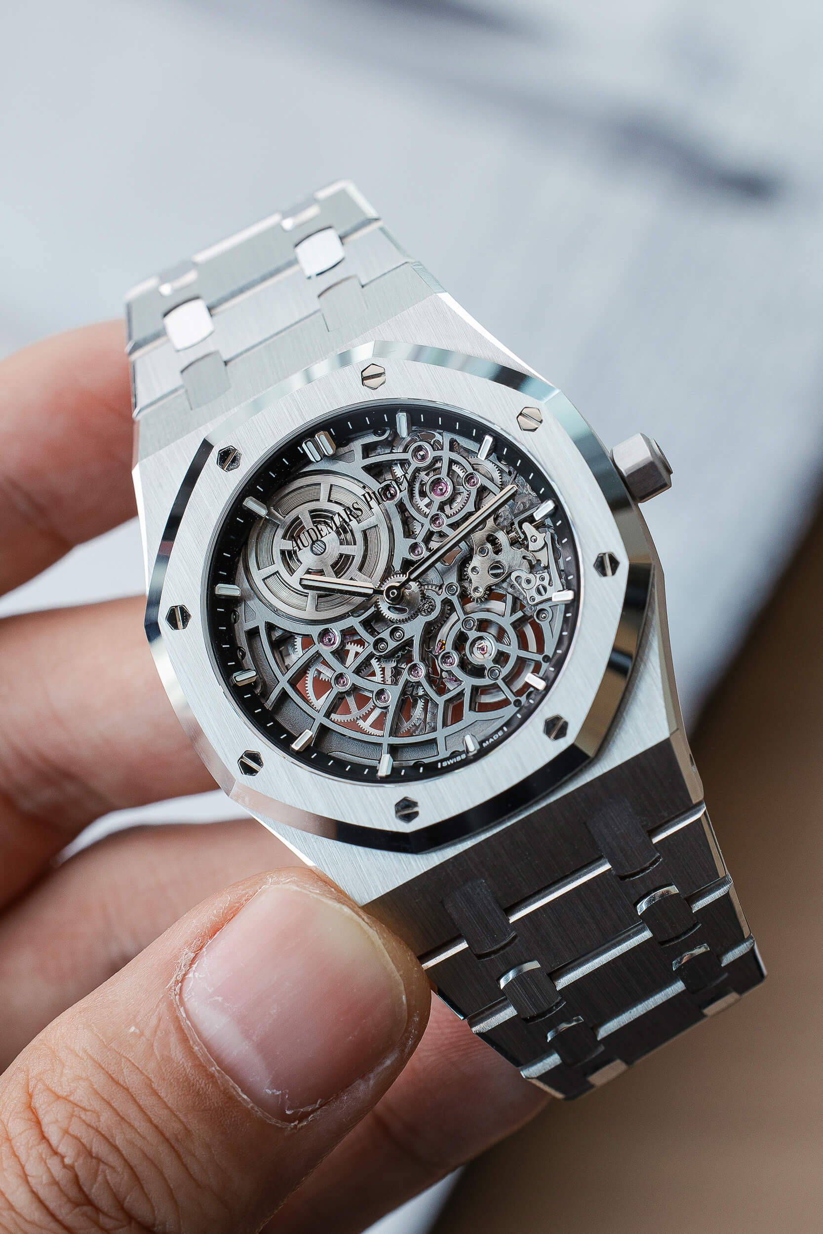 AUDEMARS PIGUET 16204BC NEW FULL SET - Image 2