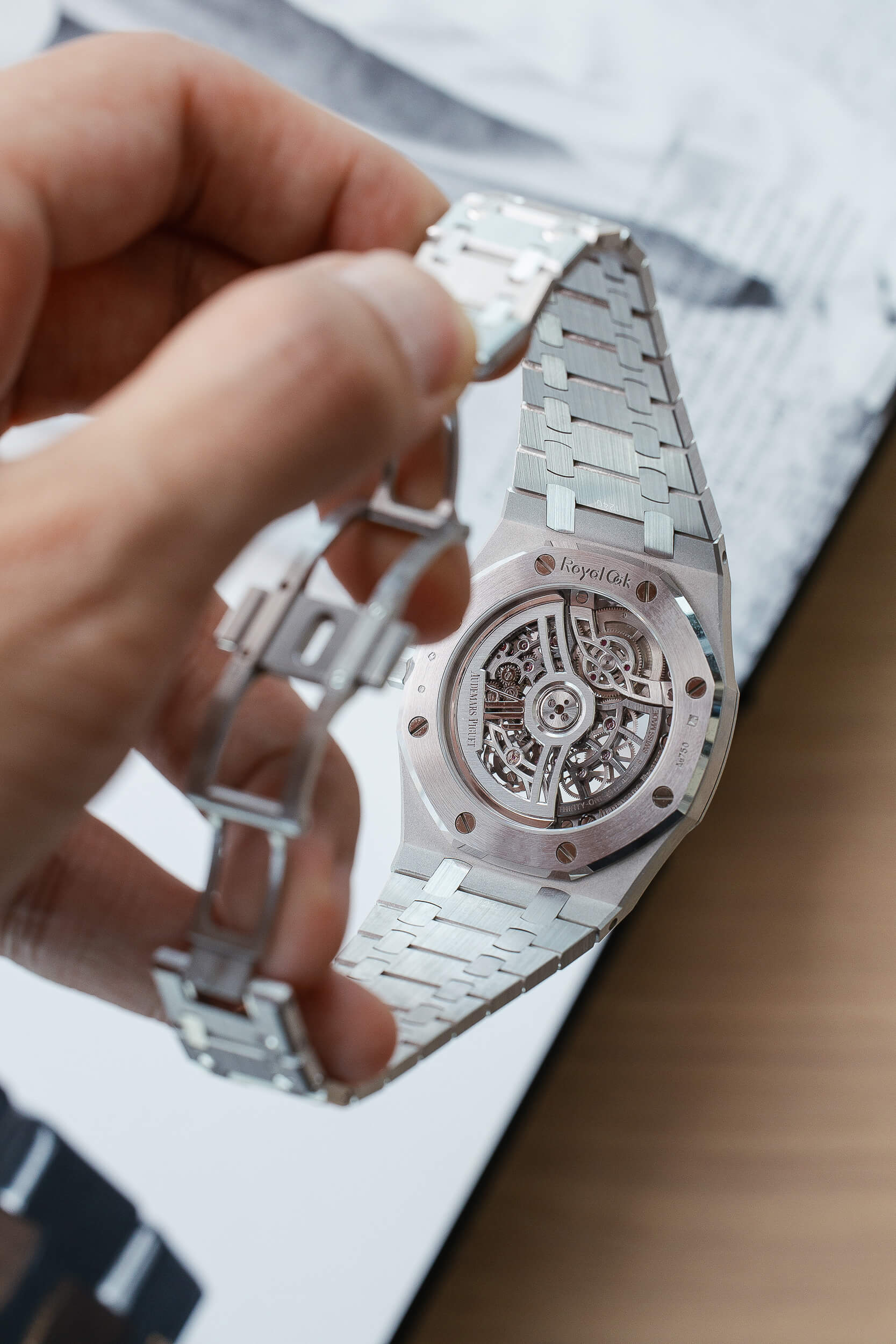 AUDEMARS PIGUET 16204BC NEW FULL SET - Image 8