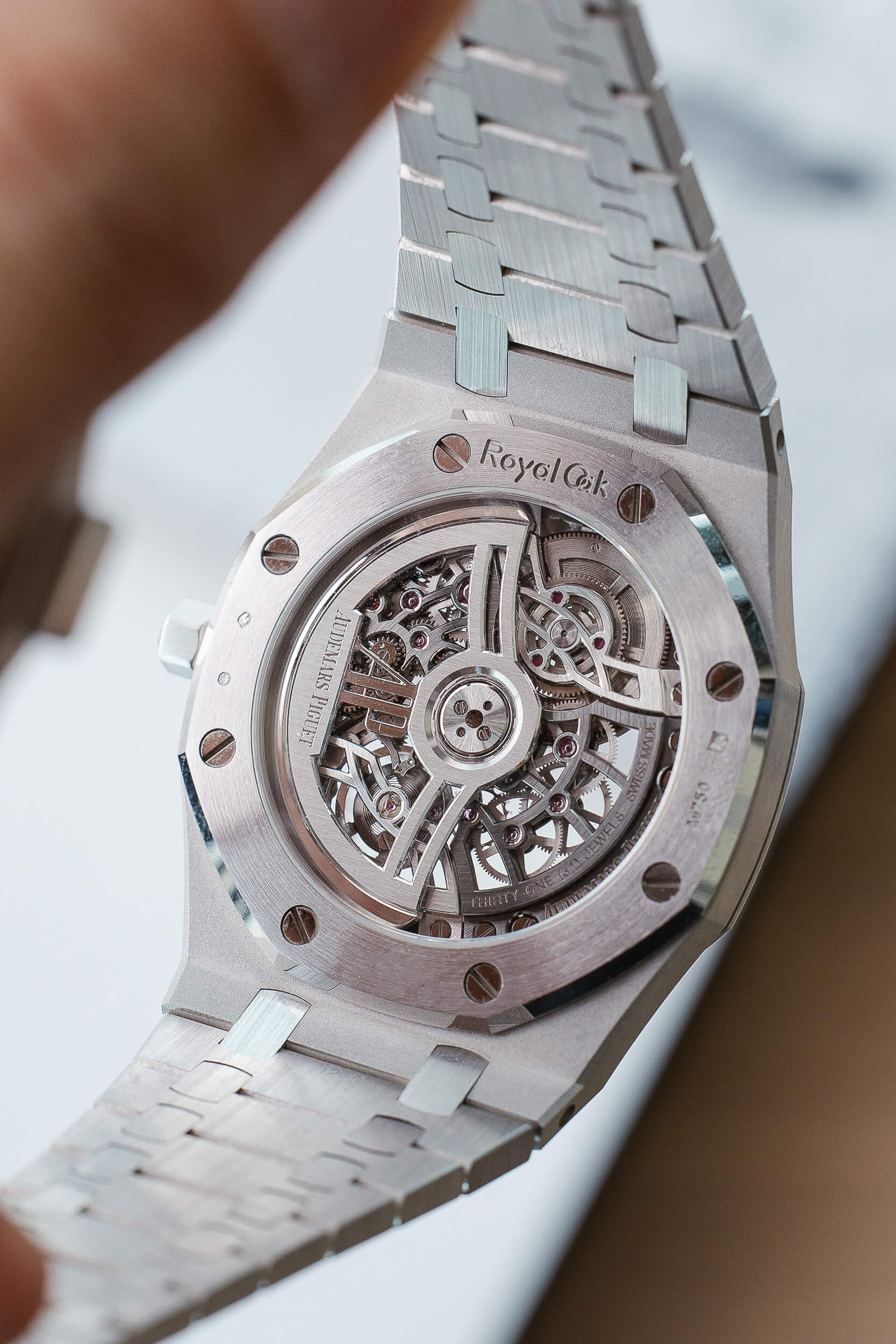 AUDEMARS PIGUET 16204BC NEW FULL SET - Image 9