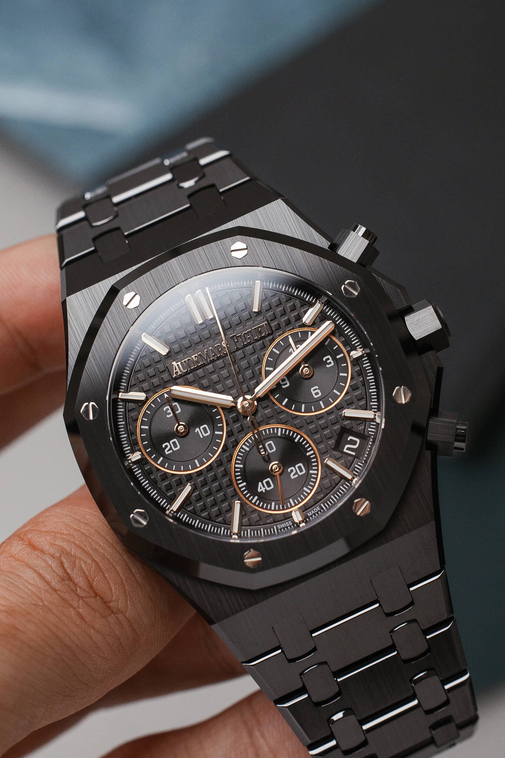 AUDEMARS PIGUET 26240CE BLACK NEW FULL SET - Image 3