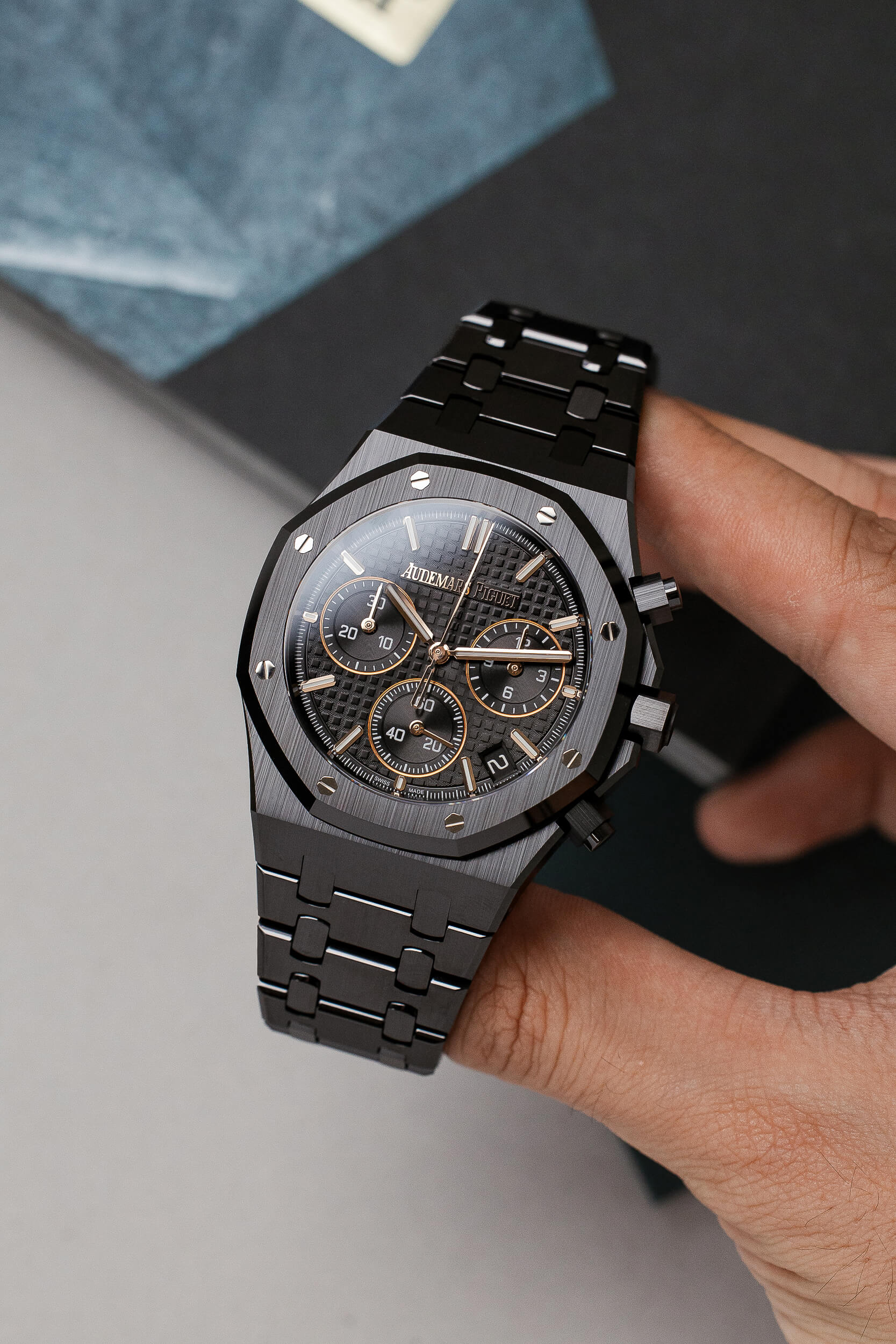 AUDEMARS PIGUET 26240CE NEW FULL SET - Image 3