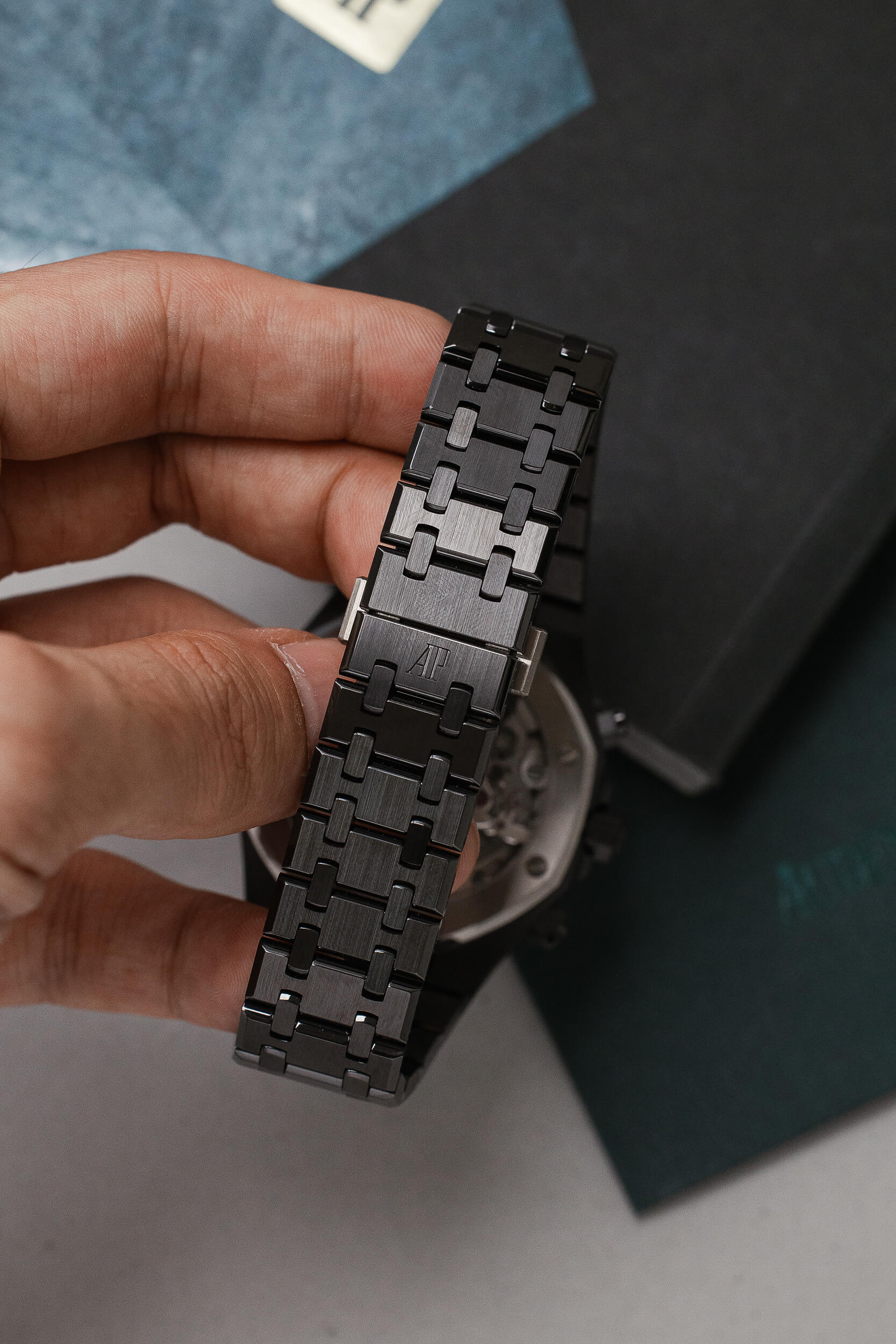 AUDEMARS PIGUET 26240CE NEW FULL SET - Image 4