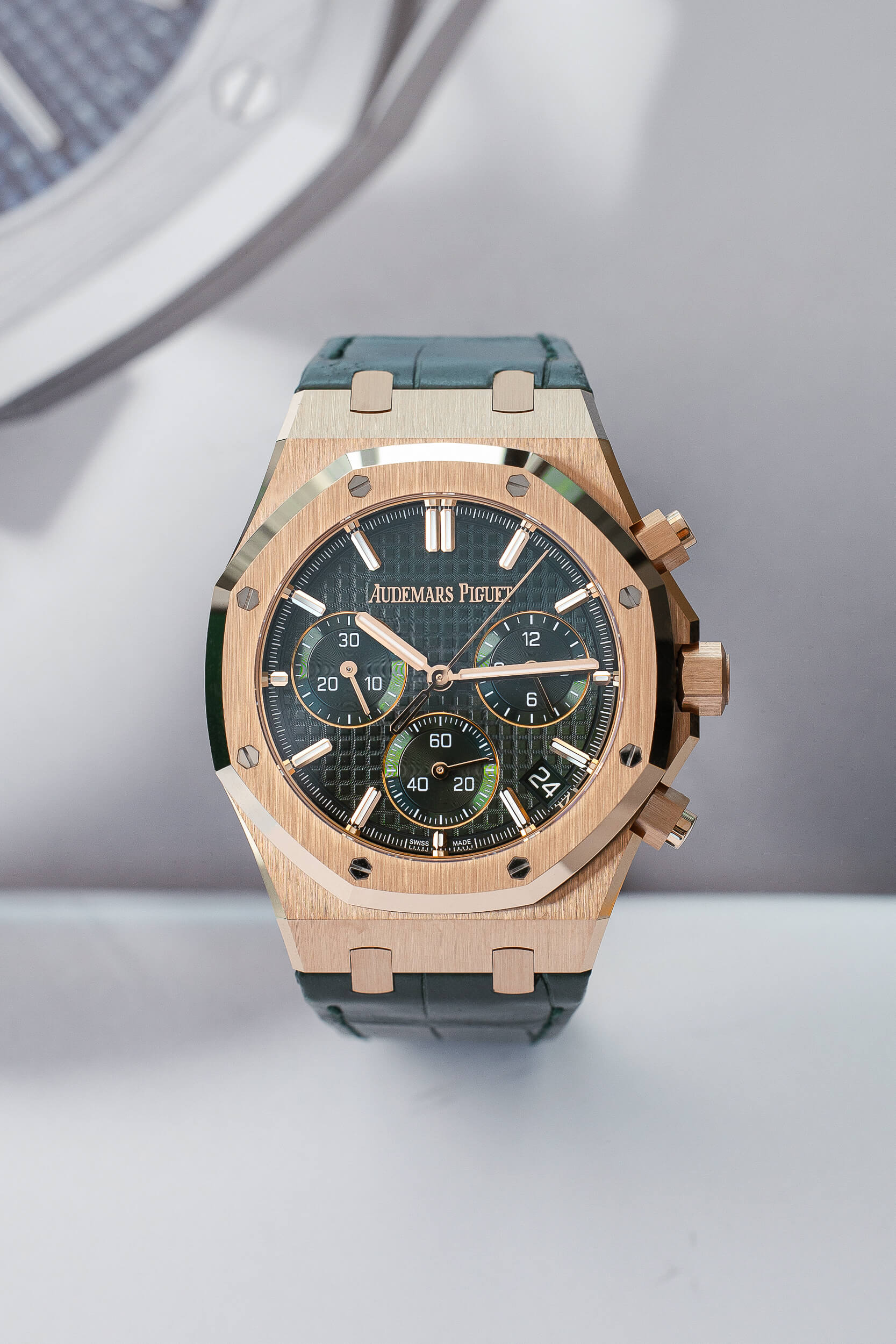 AUDEMARS PIGUET 26240OR GREEN STRAP NEW FULL SET
