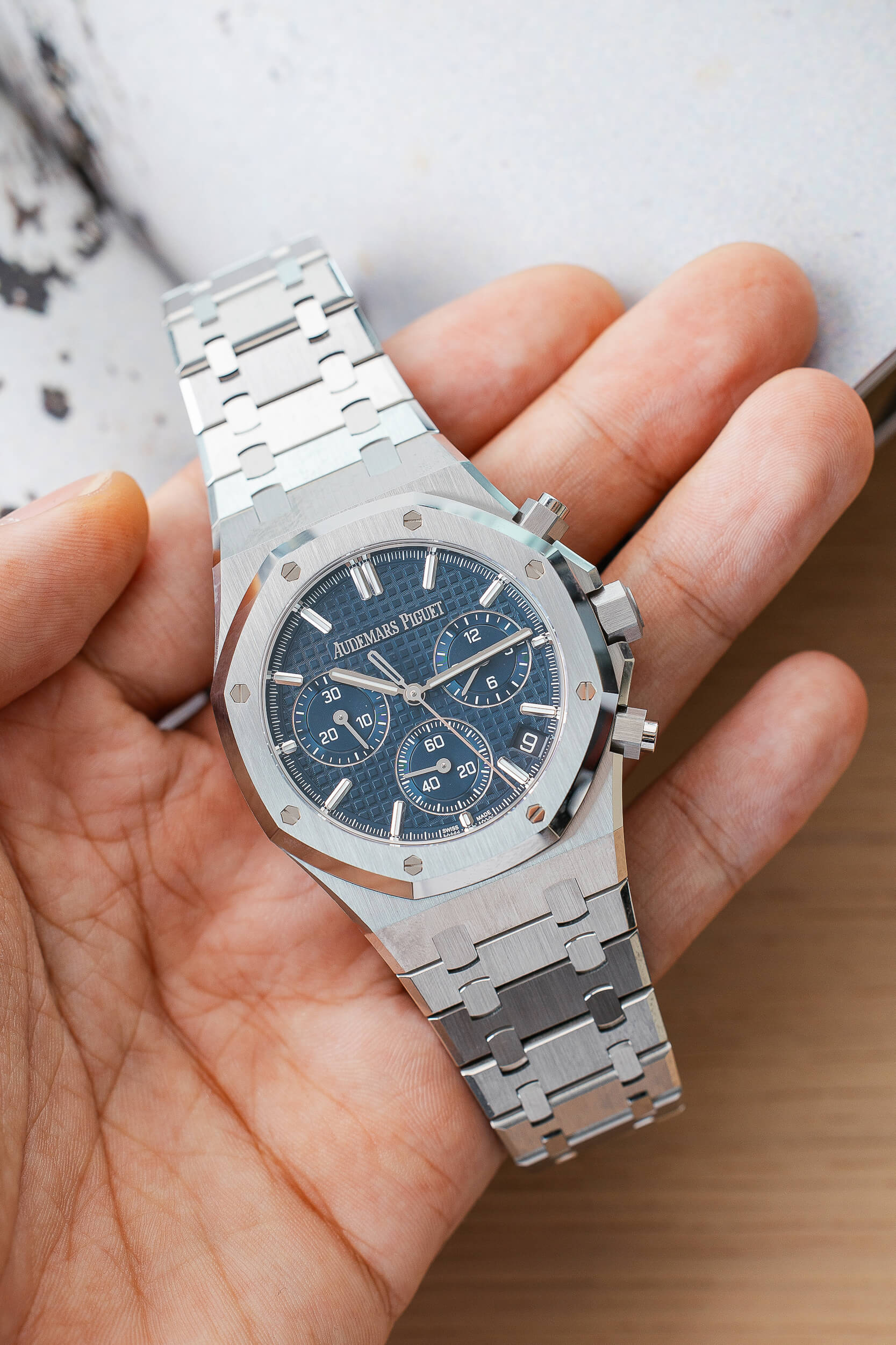 AUDEMARS PIGUET 26240ST BLUE NEW FULL SET - Image 8