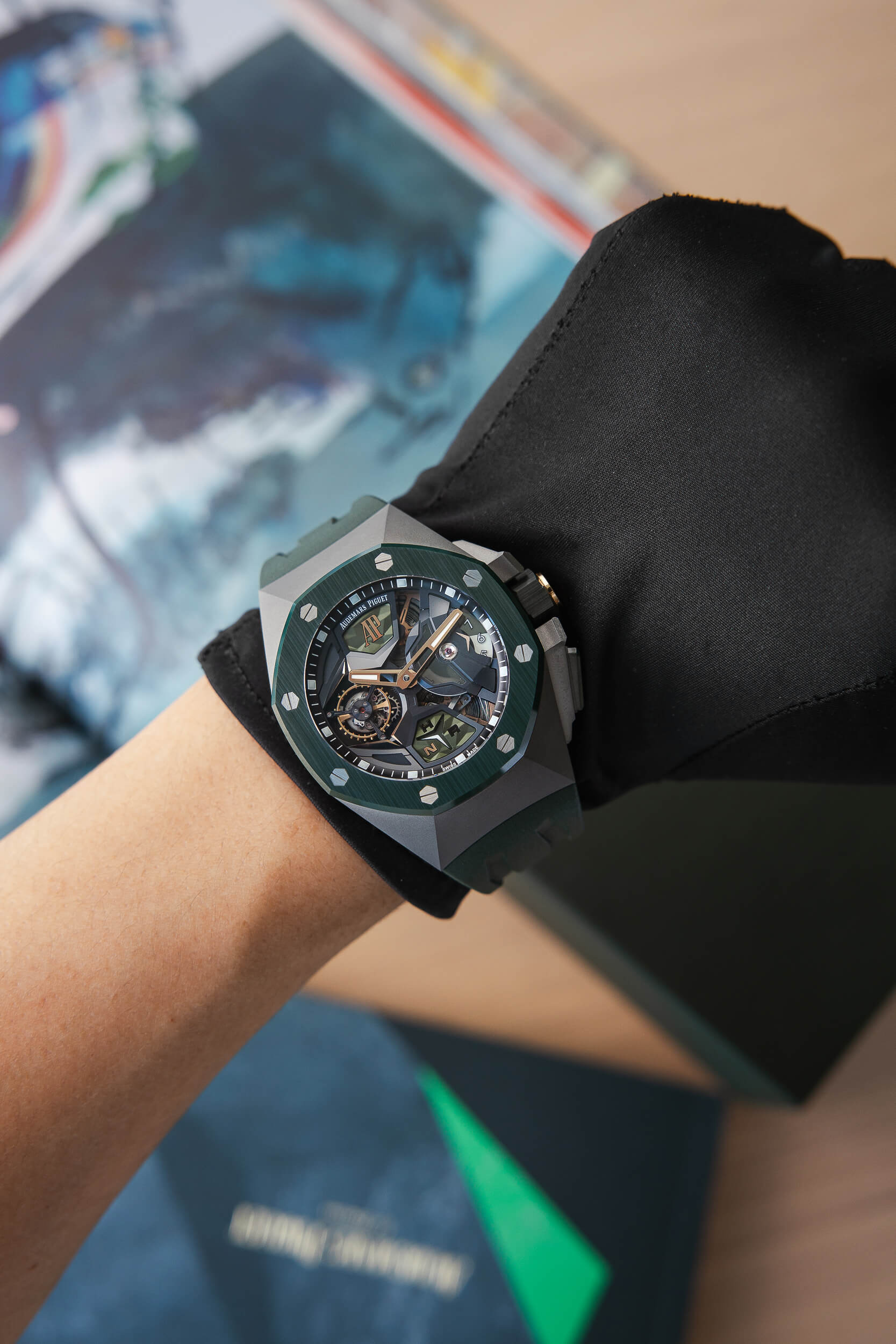 AUDEMARS PIGUET 26589IO GREEN LIKE NEW FULL SET - Image 13