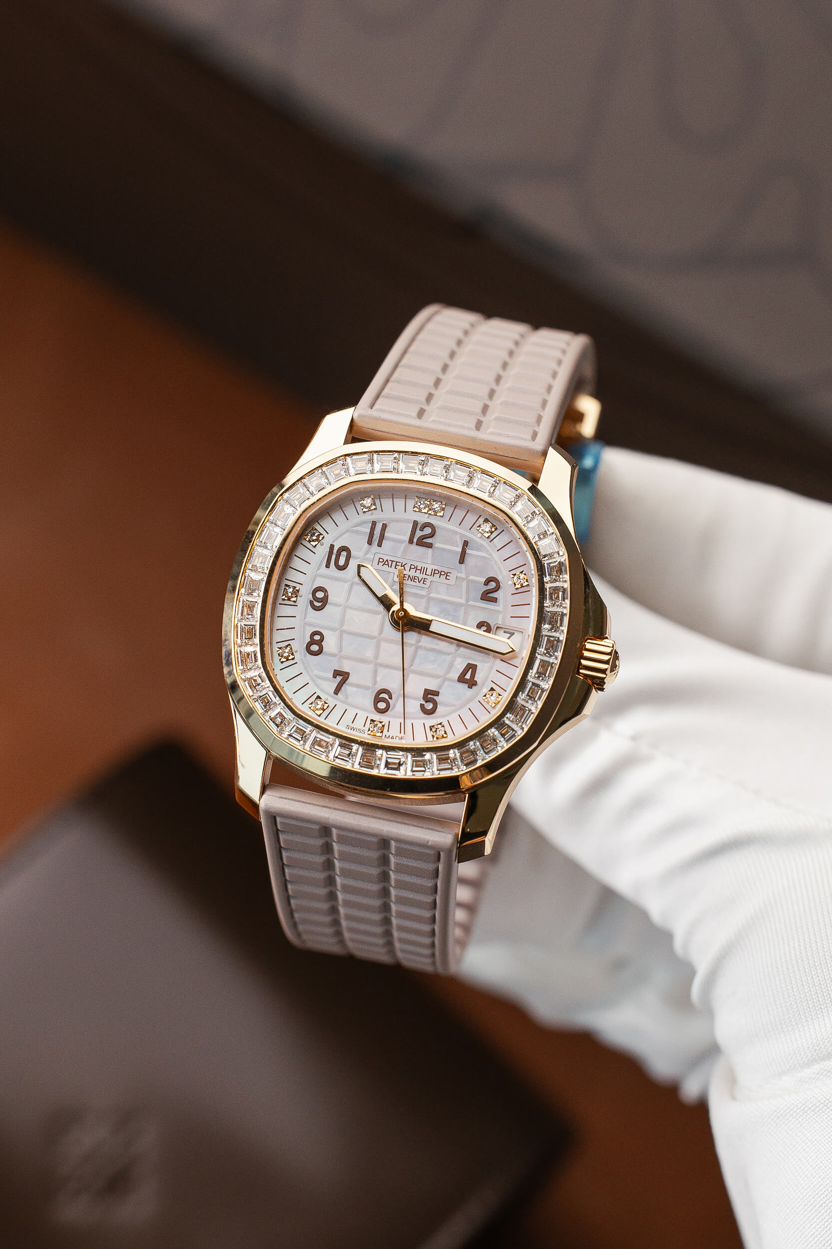 PATEK PHILIPPE 5072R AQUANAUT - Image 2