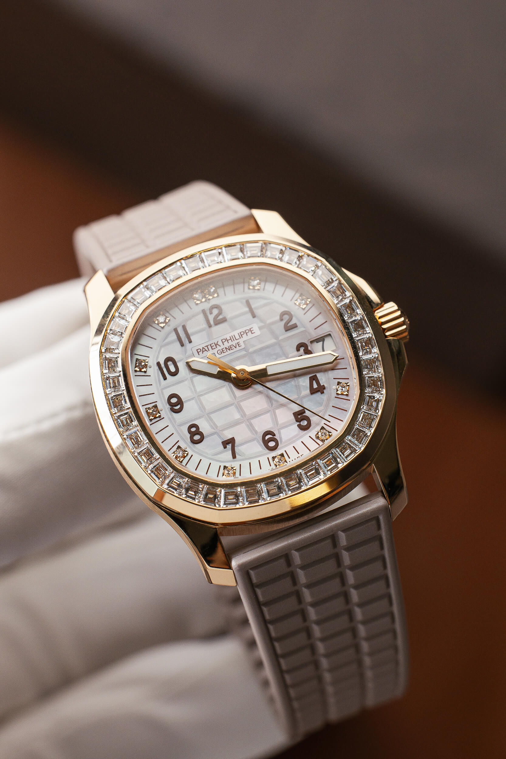 PATEK PHILIPPE 5072R AQUANAUT - Image 4