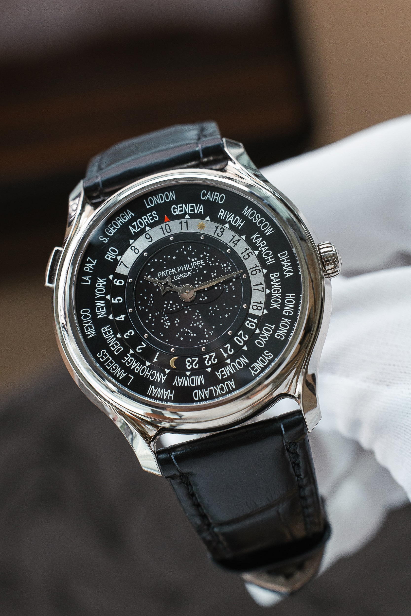 PATEK PHILIPPE 5575G NEW - Image 2