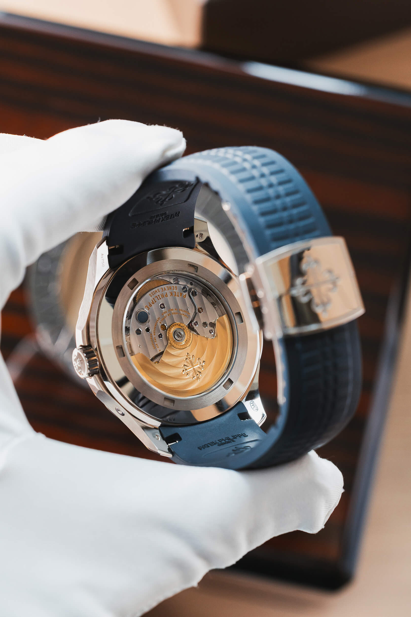 PATEK PHILIPPE 5650G FULL SET 2017 - Image 5