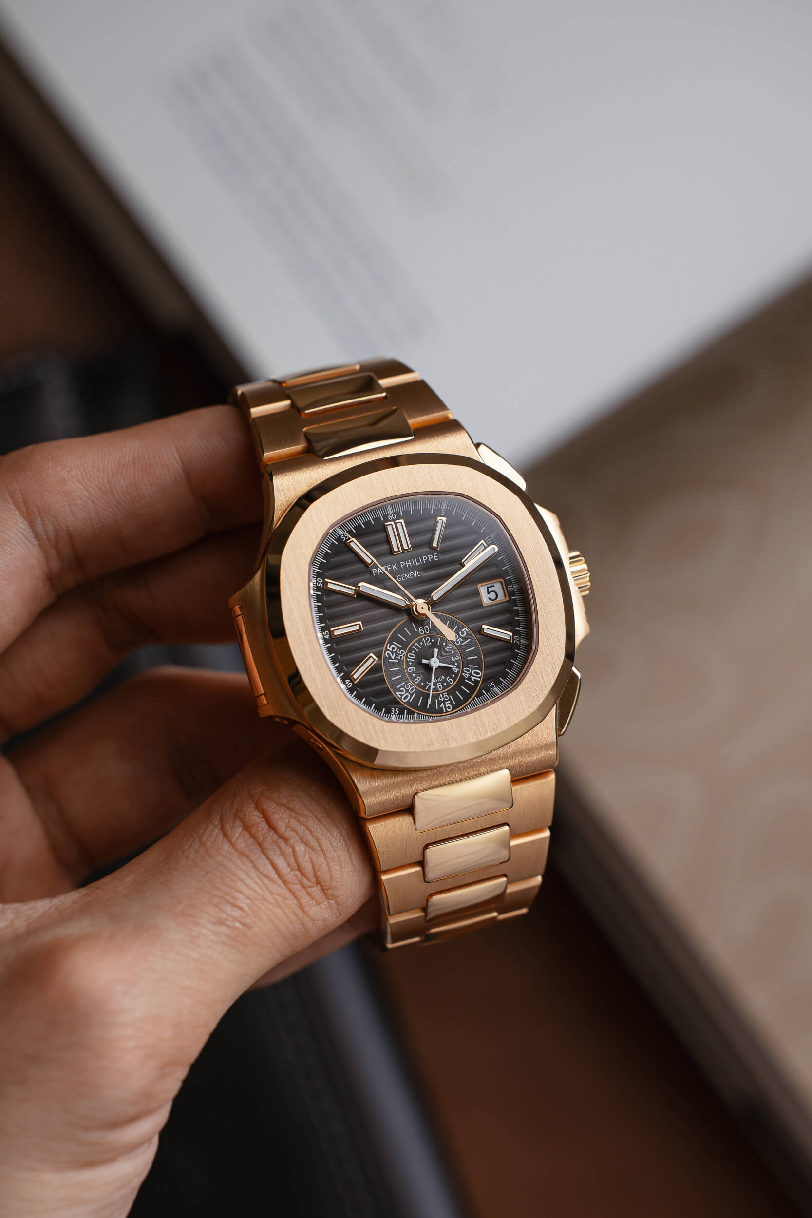 PATEK PHILIPPE 5980/1R LIKE NEW FULL SET - Image 2