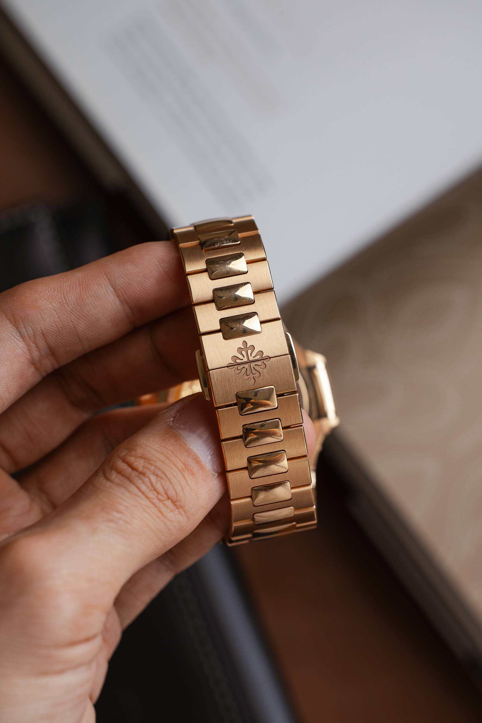 PATEK PHILIPPE 5980/1R LIKE NEW FULL SET - Image 5