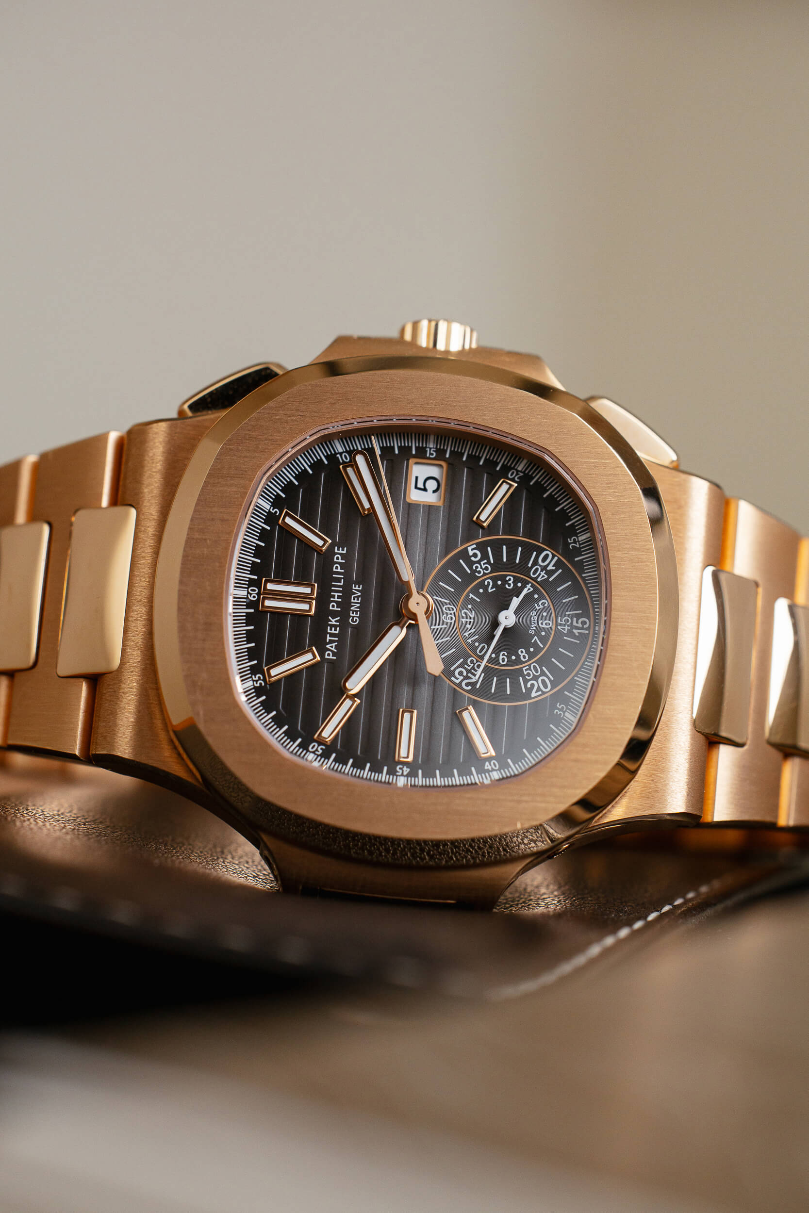 PATEK PHILIPPE 5980/1R LIKE NEW FULL SET - Image 8