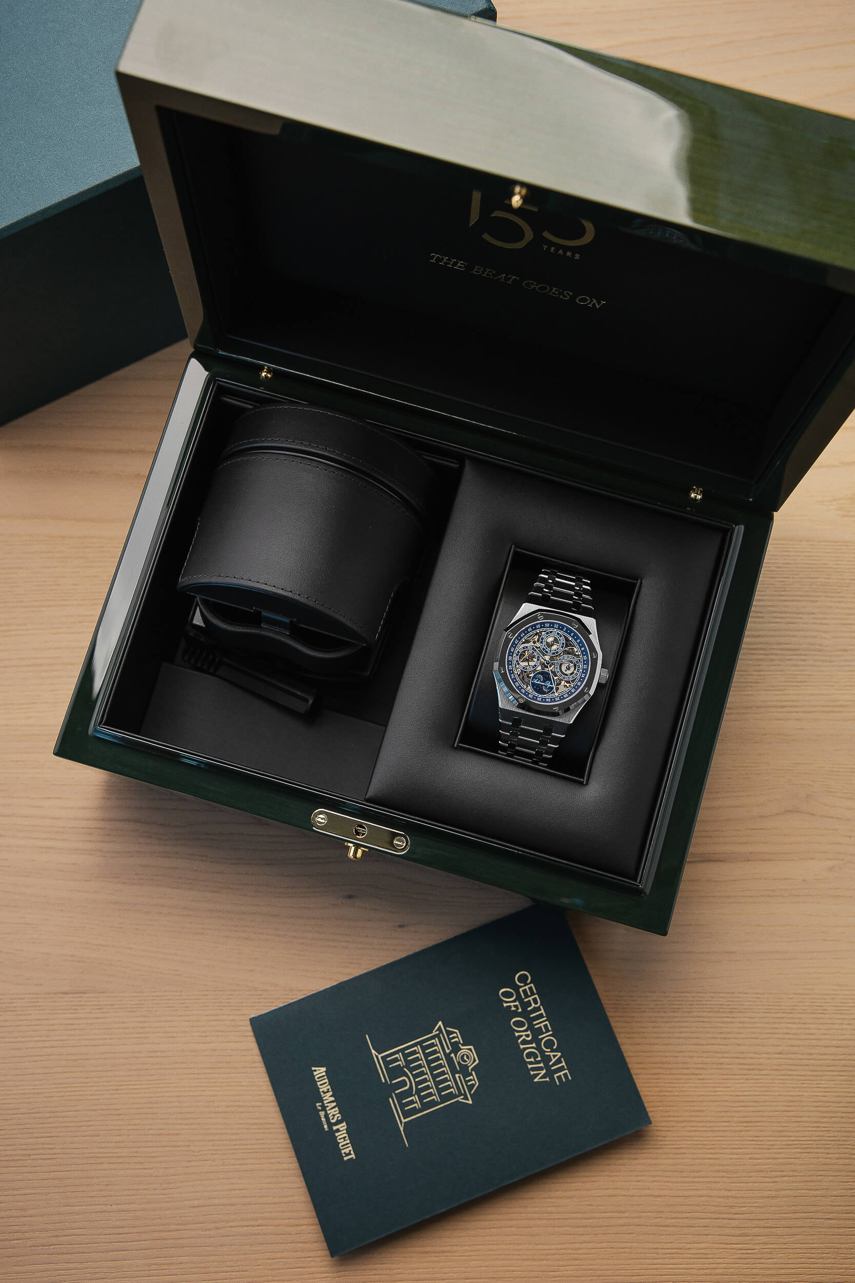 AUDEMARS PIGUET 26585XT NEW FULL SET - Image 2