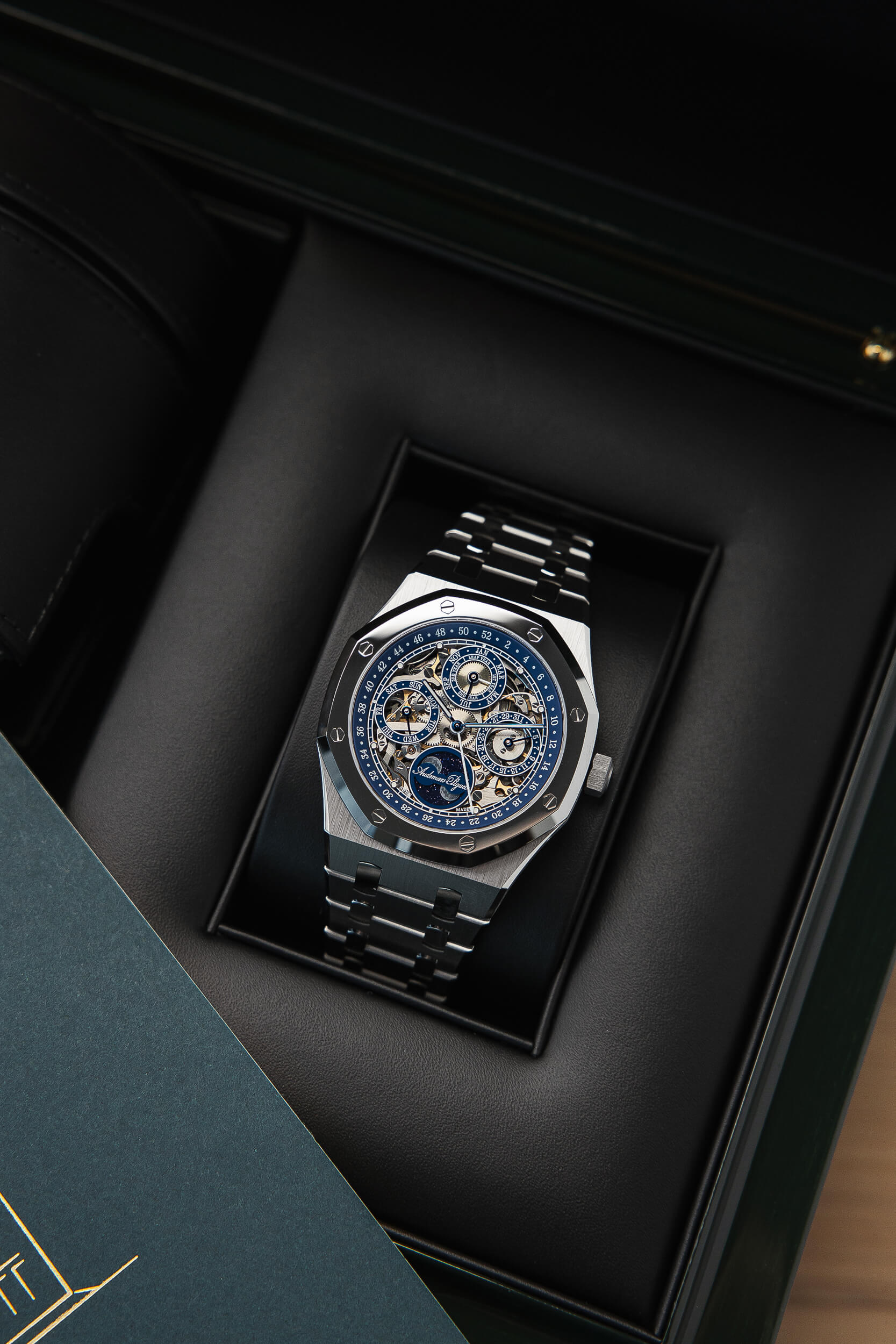 AUDEMARS PIGUET 26585XT NEW FULL SET - Image 4